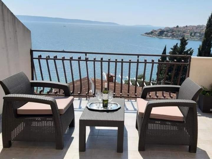 Maiden Apartments Трогир Екстериор снимка